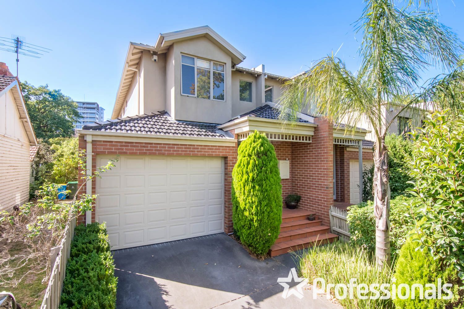 17 Kaikoura Avenue, Hawthorn East VIC 3123 House For Rent Domain