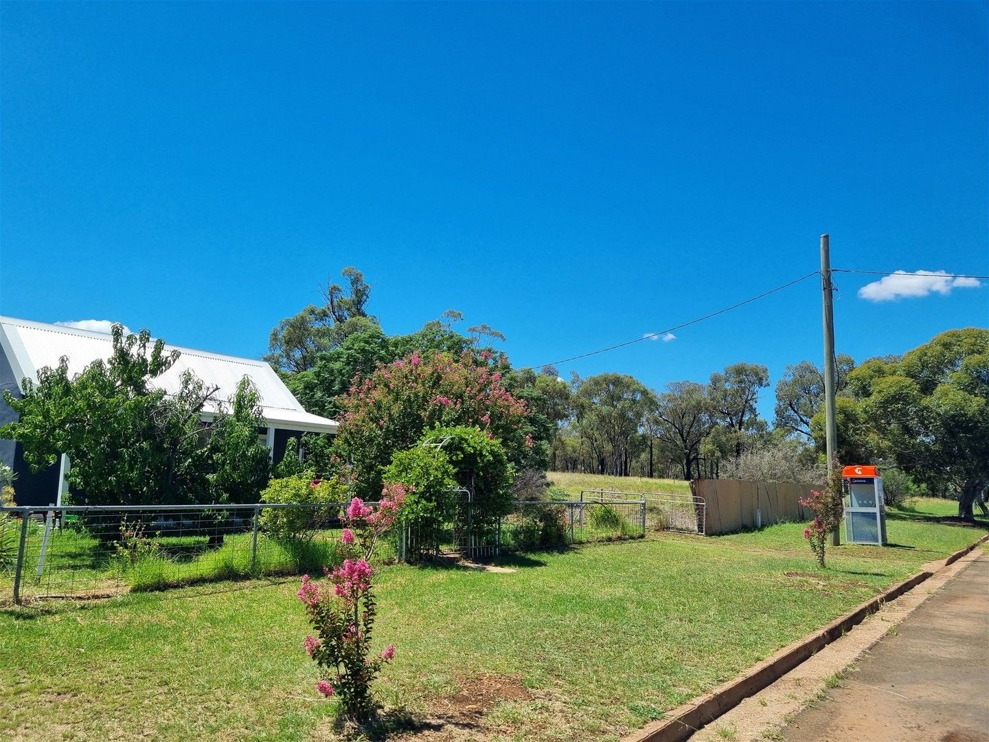 24 Slee, Fifield NSW 2875 Domain