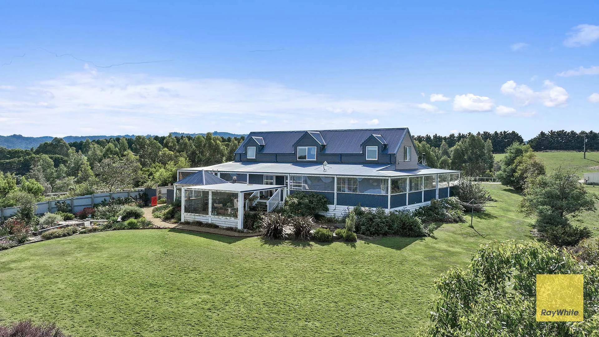 55 Clements Road, Woorarra East VIC 3962