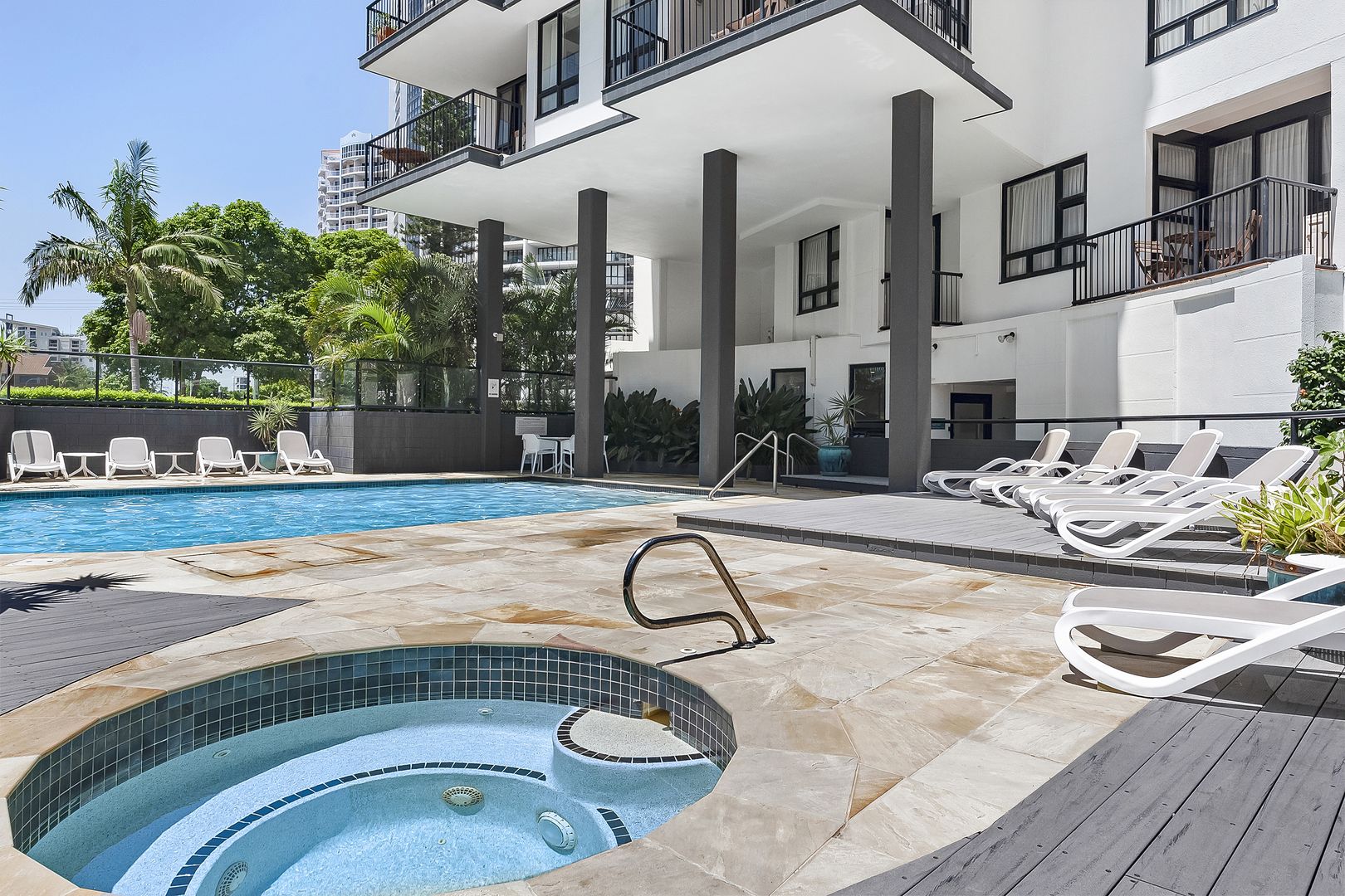 412 30 Surf Parade Broadbeach Qld 4218 Apartment For Rent 380 Domain