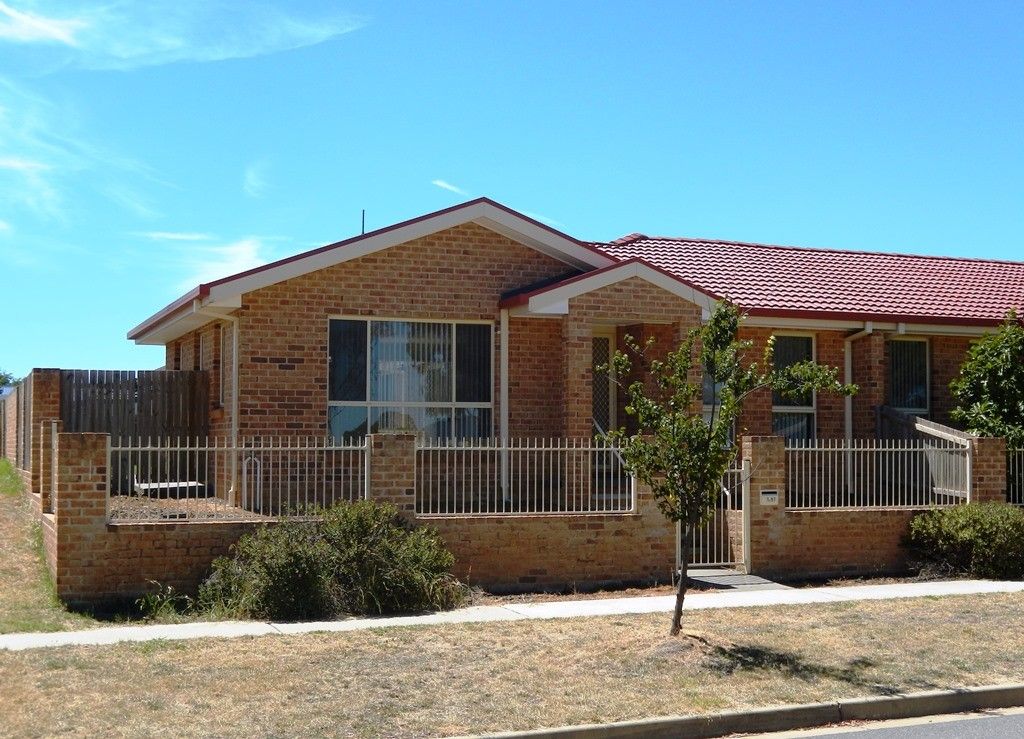 3 bedrooms House in 197 Anthony Rolfe Avenue GUNGAHLIN ACT, 2912