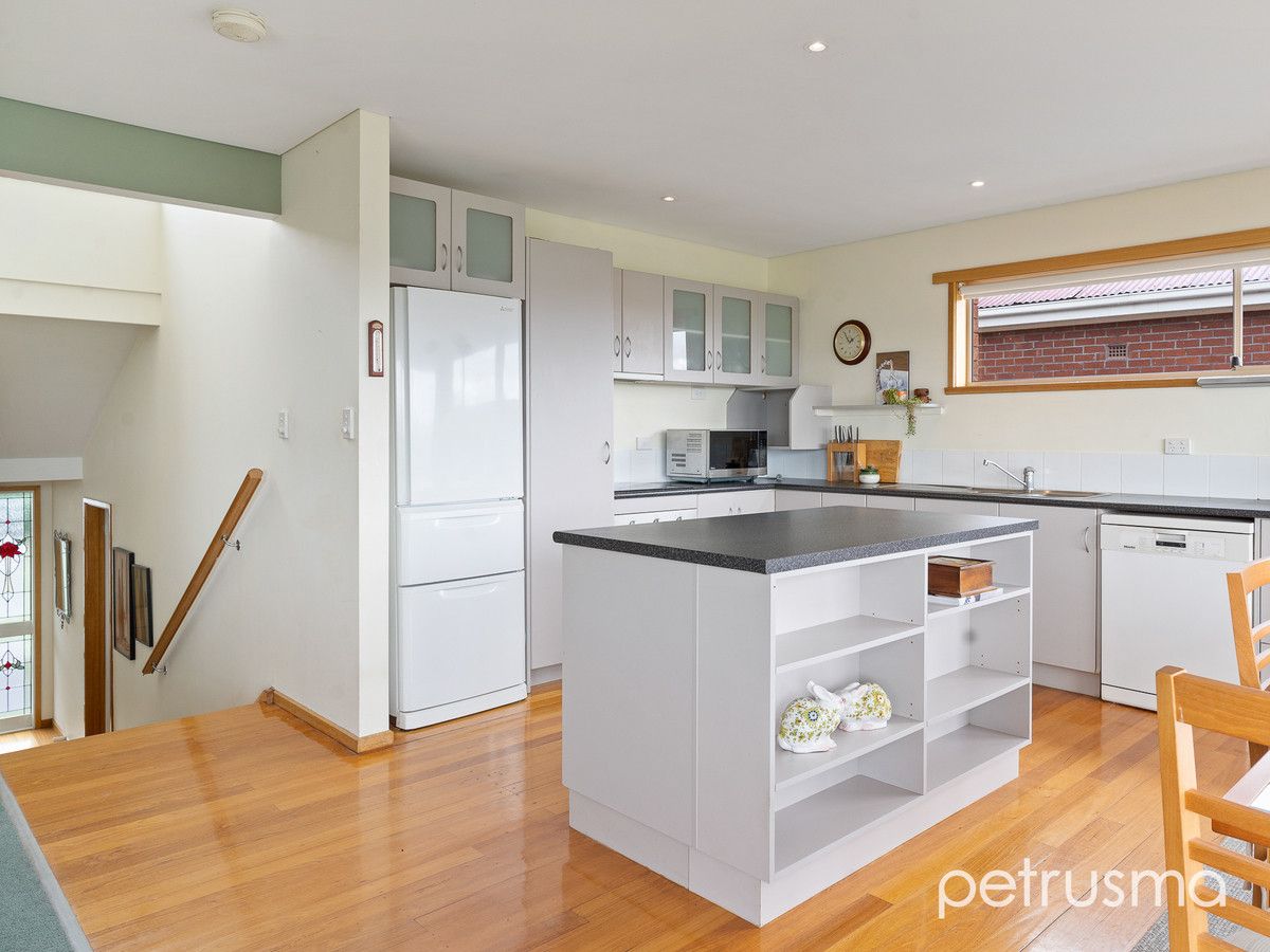 2a D'Emden Street, West Hobart TAS 7000, Image 2