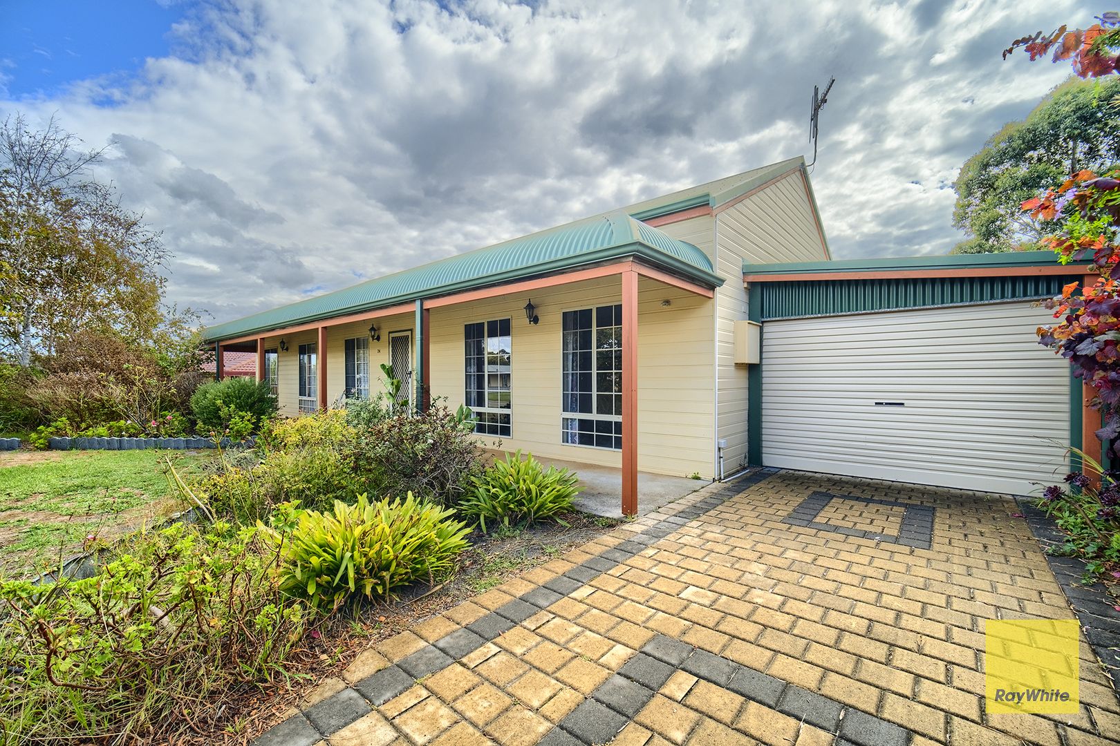 24 Abercorn Street, Orana WA 6330, Image 1