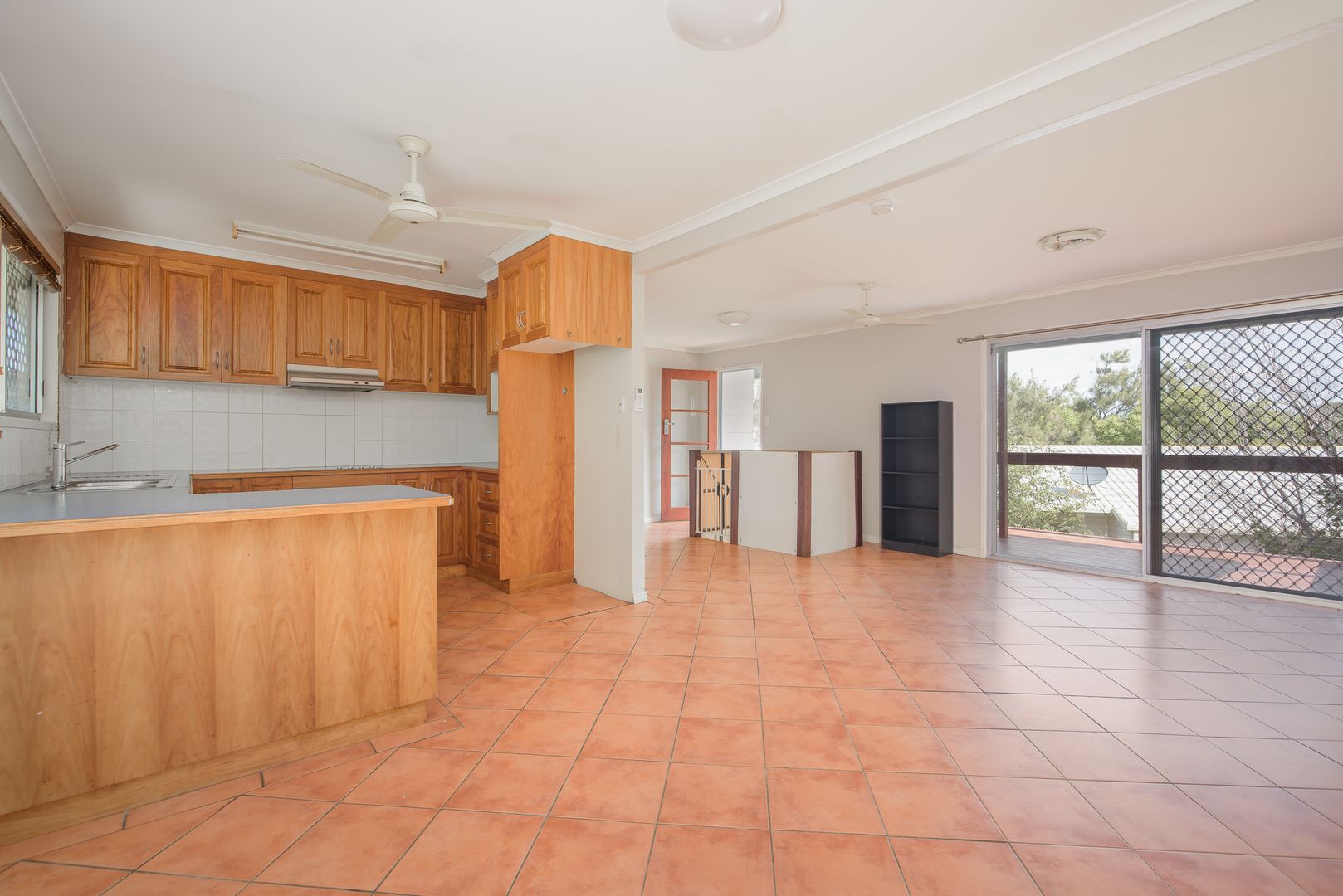 39 Hibiscus Avenue, Kin Kora QLD 4680, Image 2