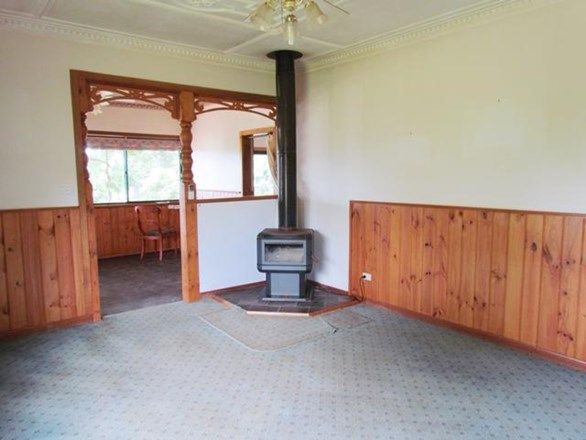 2374 Willow Grove Road, HILL END VIC 3825, Image 2