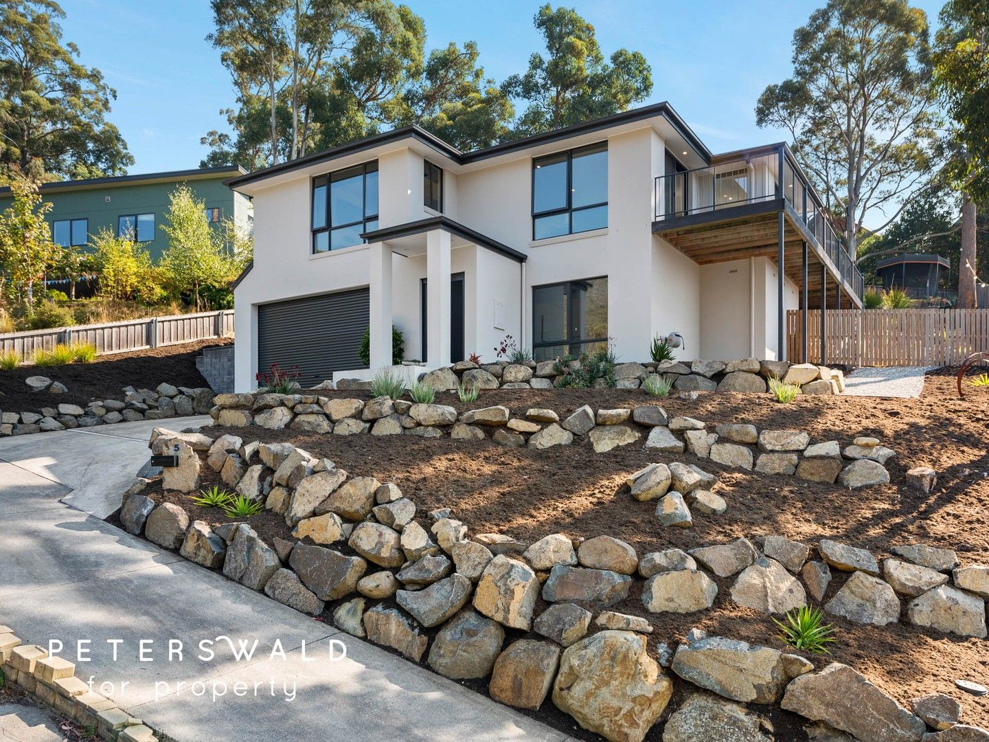 4 bedrooms House in 5 Erindale Place SOUTH HOBART TAS, 7004