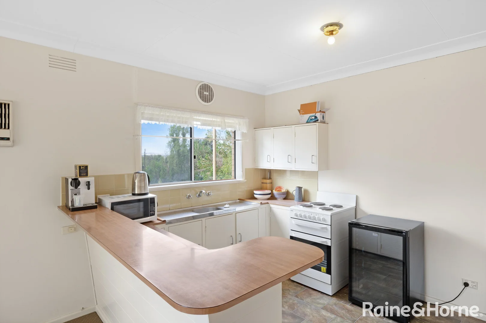 Additional image 16 of 17 Panorama Street, Kooringal NSW 2650