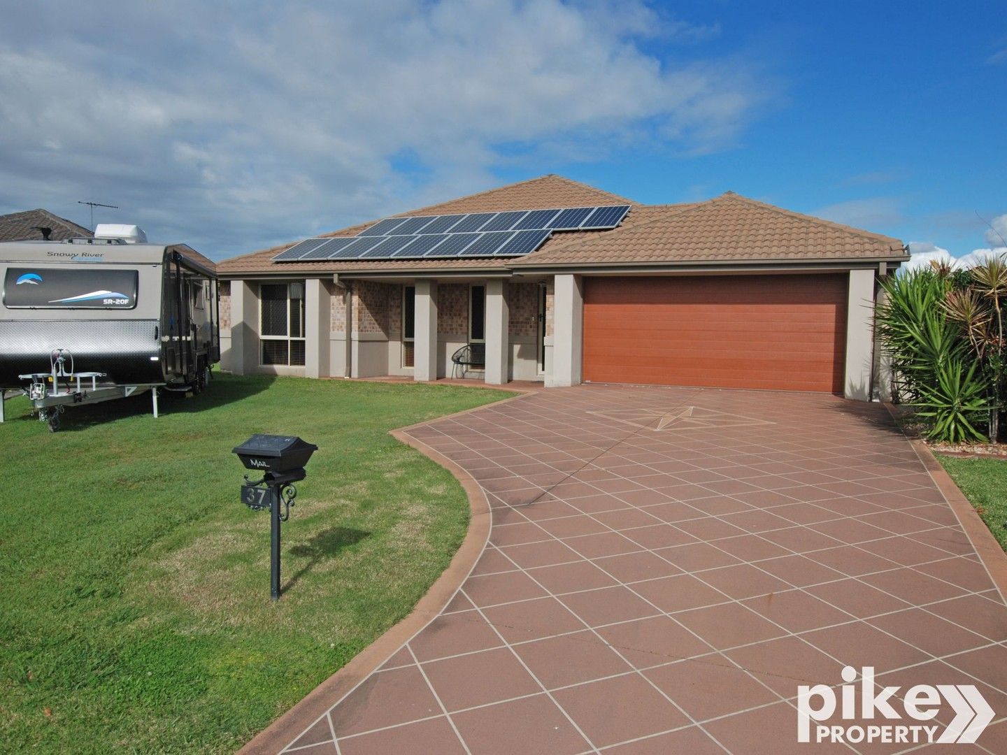 4 bedrooms House in 37 Duffield Crescent CABOOLTURE QLD, 4510