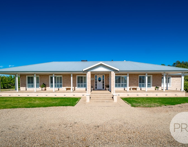 10 Bell Gum Place, Lake Albert NSW 2650