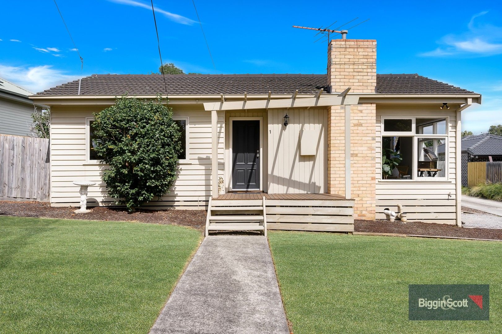3 bedrooms Apartment / Unit / Flat in 1/2 Browning Road BORONIA VIC, 3155