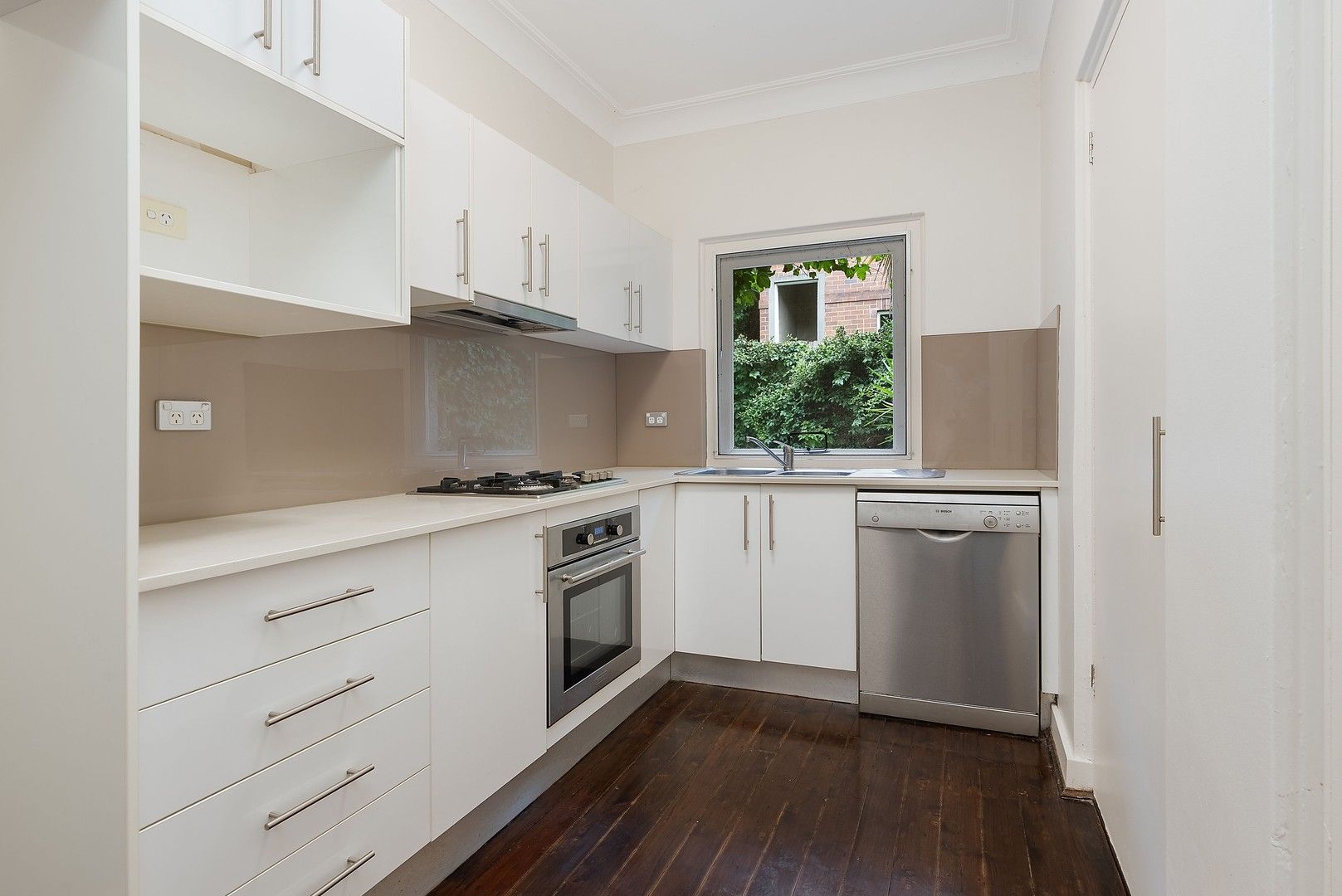 2 bedrooms Apartment / Unit / Flat in 2/13 Montpelier Street NEUTRAL BAY NSW, 2089