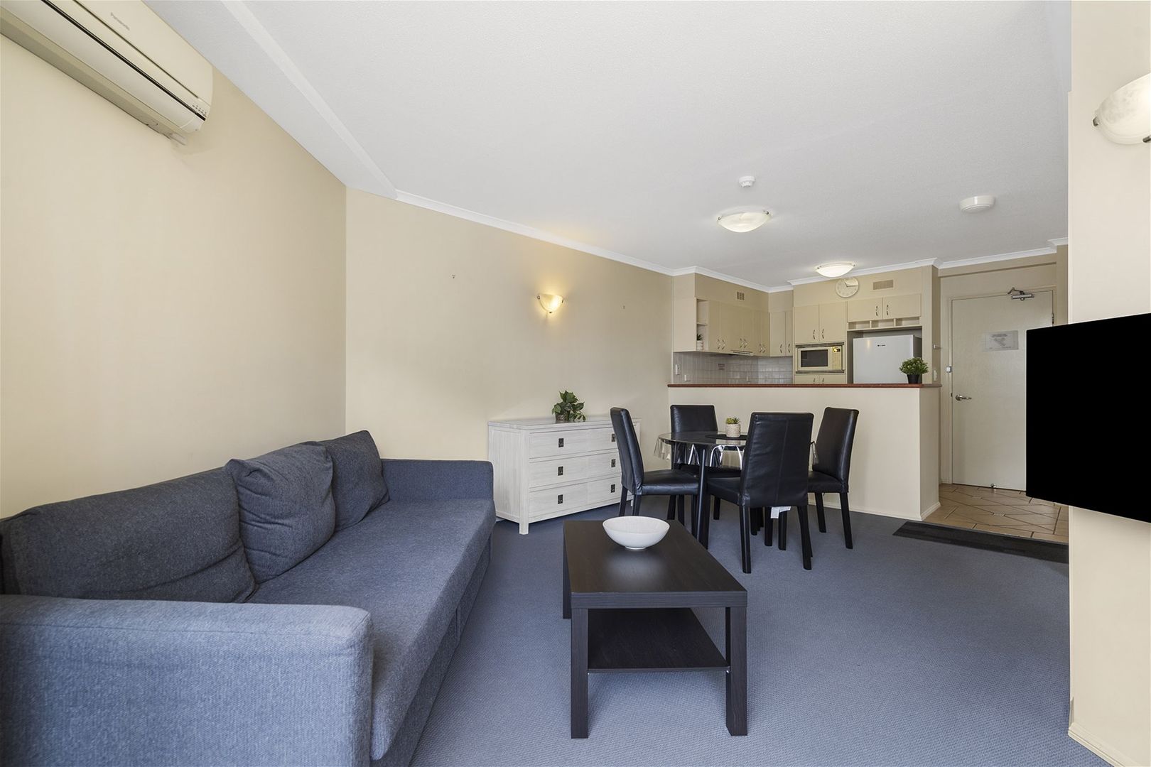 224/5 Edmondstone Street, South Brisbane QLD 4101, Image 2