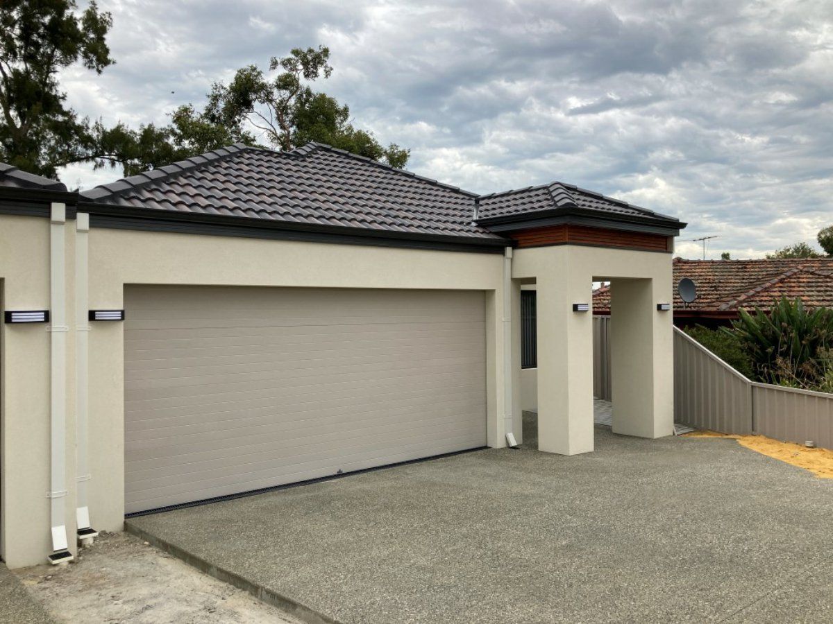 4 bedrooms House in 35b Cardinal Drive LEEMING WA, 6149