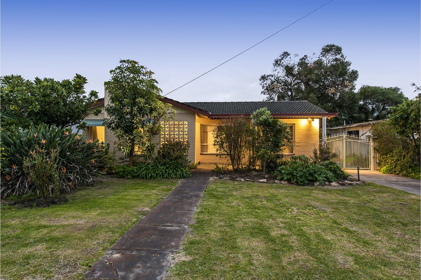 161 Fisher Street, Cloverdale WA 6105, Image 1