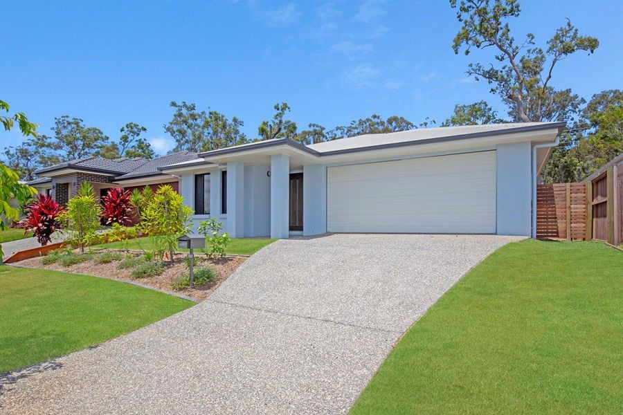 3 bedrooms House in 35 Moorinya Circuit PIMPAMA QLD, 4209