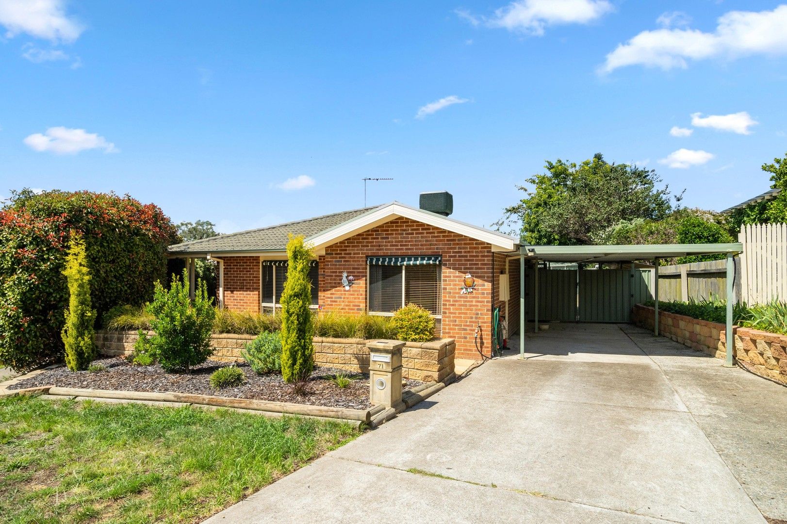 71 Hugh Mckay Crescent, Dunlop ACT 2615, Image 0