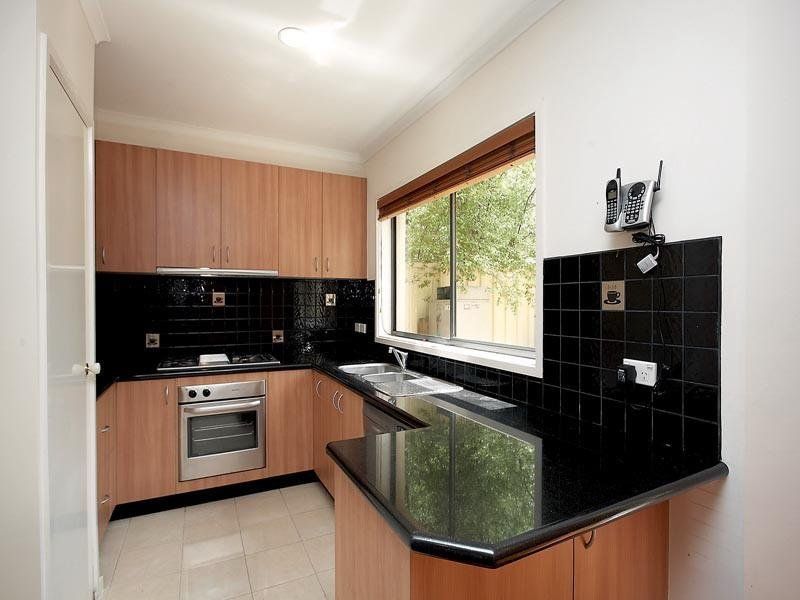 96 Kensington Road, Kensington VIC 3031, Image 2