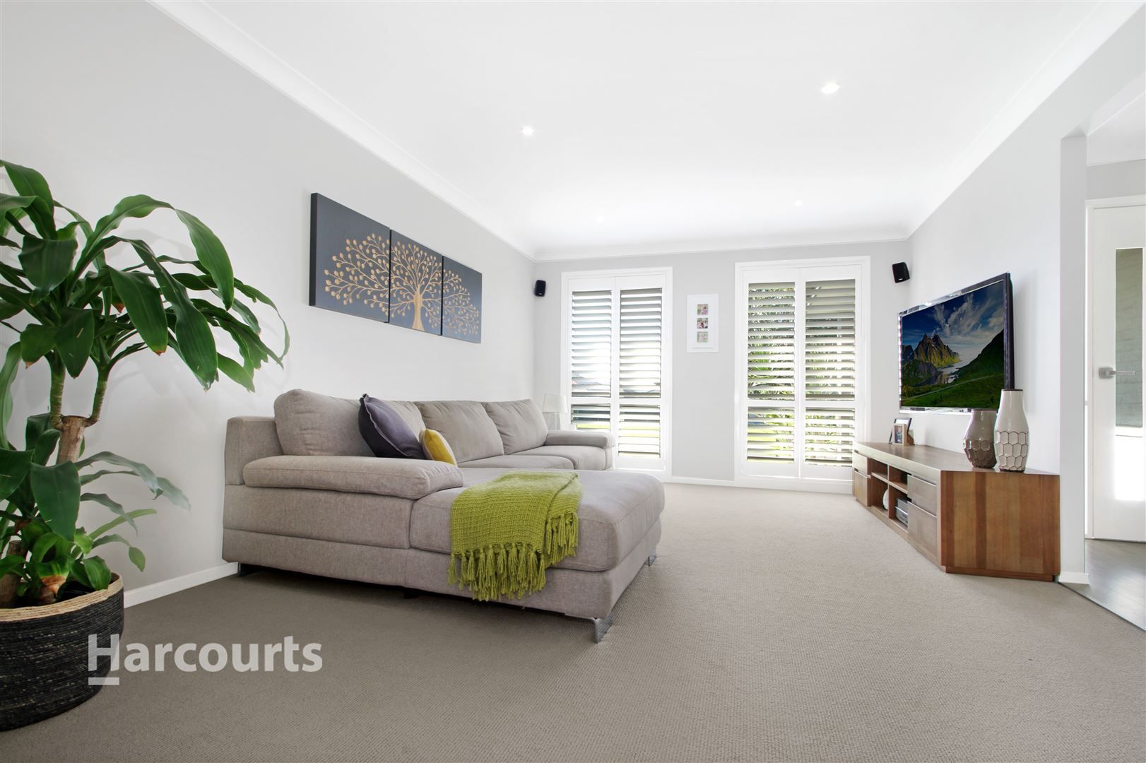 24 Athanlin Avenue, Haywards Bay NSW 2530, Image 1