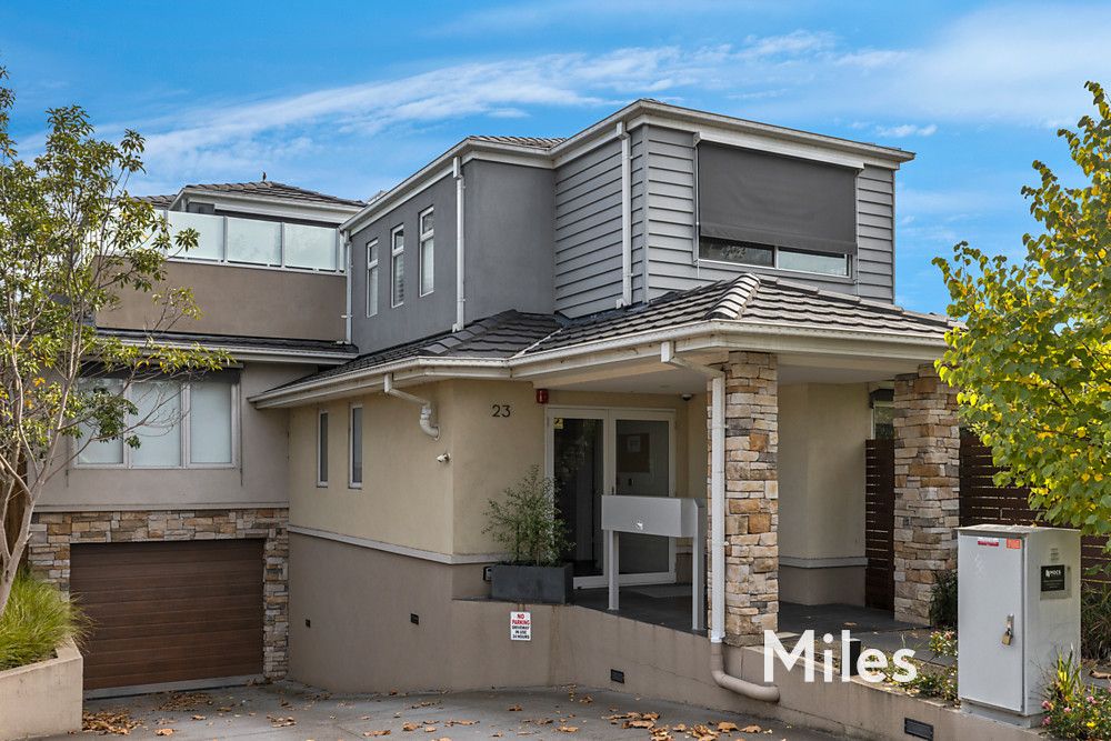 2 bedrooms Townhouse in 1/23 Grange Road ALPHINGTON VIC, 3078