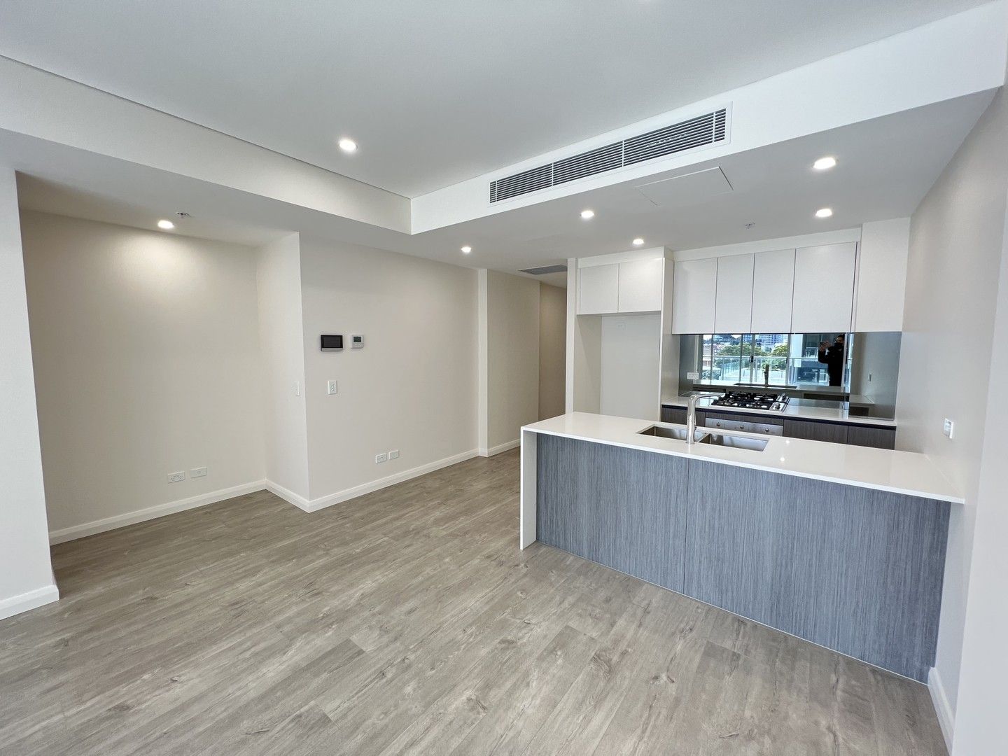 2 bedrooms Apartment / Unit / Flat in 505/70 - 78 Regent Street, KOGARAH NSW, 2217