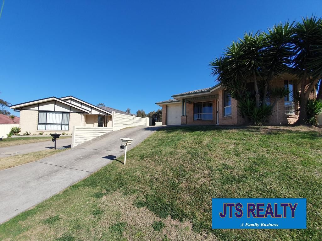 6 bedrooms House in 11 Lou Fisher Place MUSWELLBROOK NSW, 2333