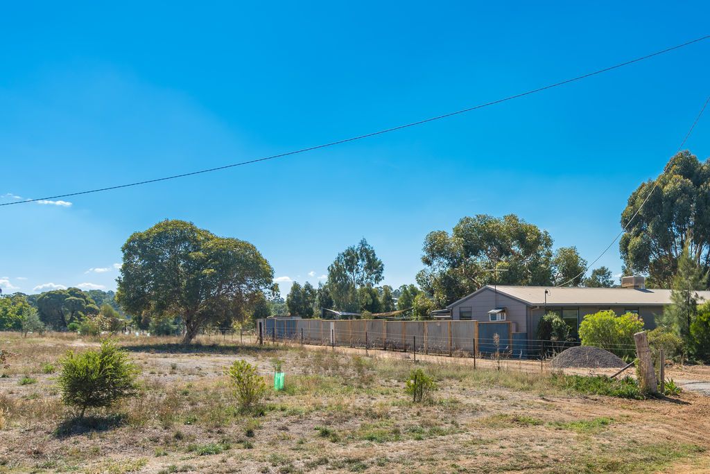8A Monaghan Street, Castlemaine VIC 3450, Image 2