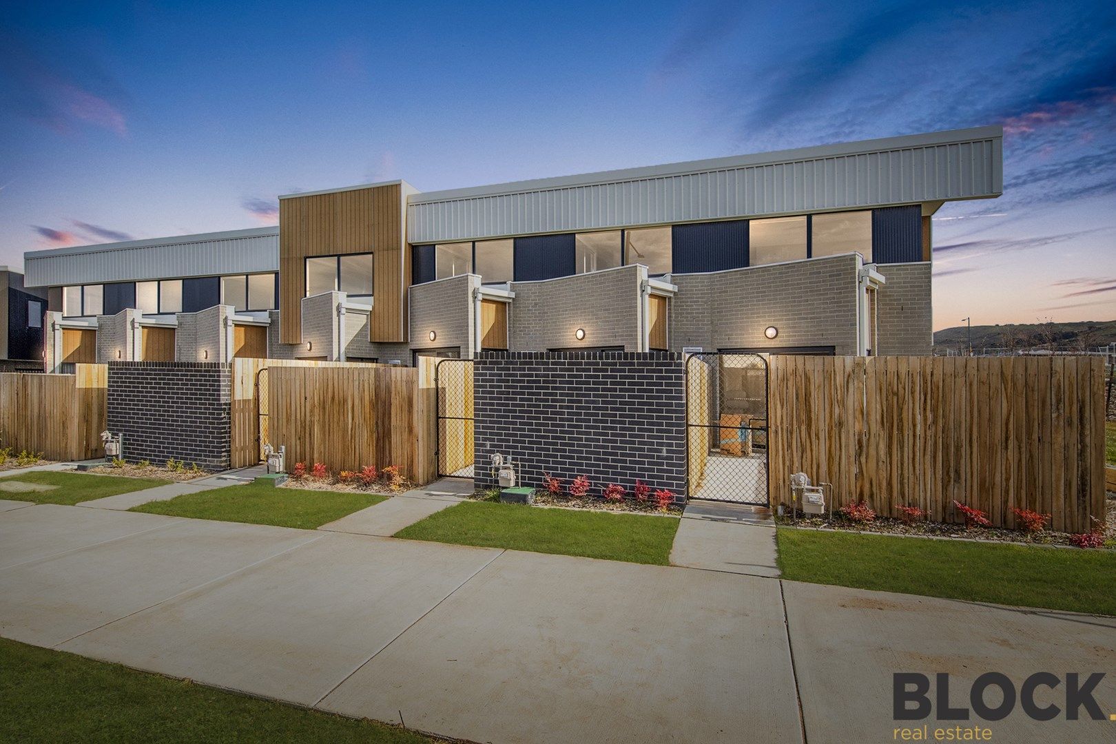2 bedrooms Townhouse in 20/18 Shugg Street TAYLOR ACT, 2913