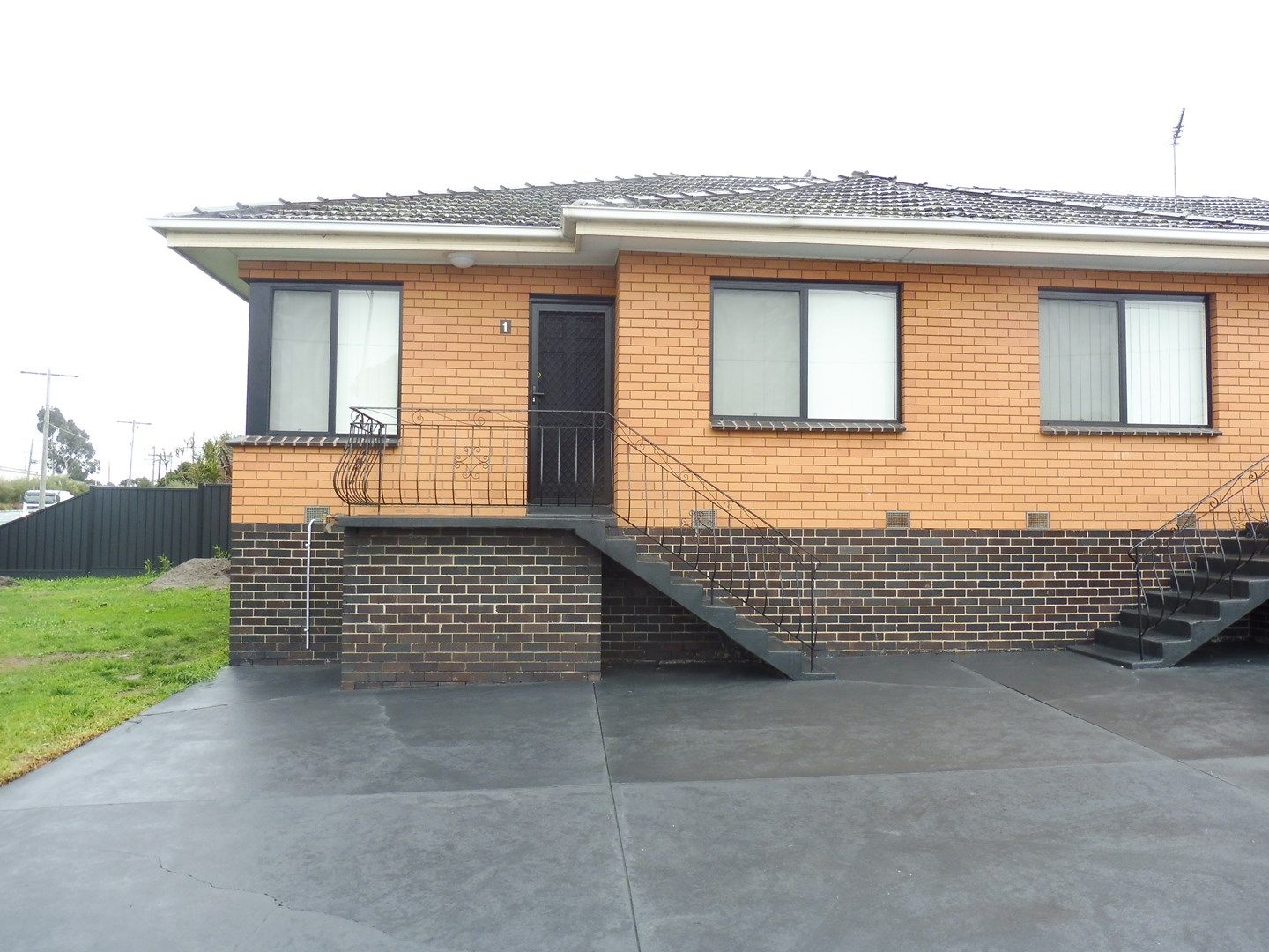 2 bedrooms Apartment / Unit / Flat in 1/1 Davisson Street EPPING VIC, 3076