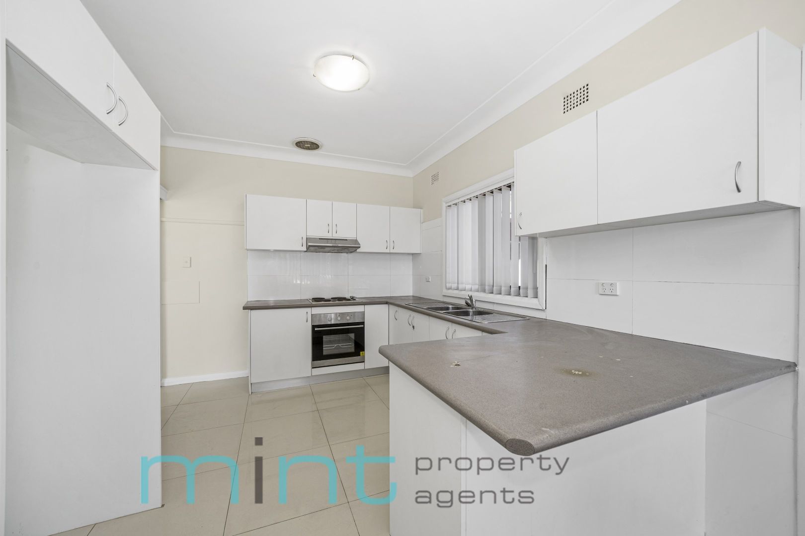 5 Michael Avenue, Belfield NSW 2191, Image 1