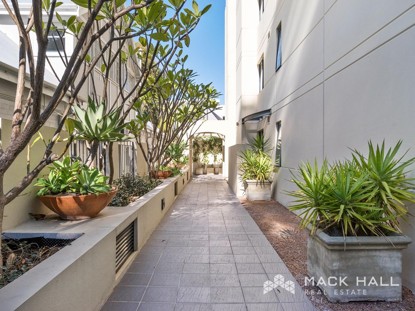 24/2 Outram Street, West Perth WA 6005, Image 2