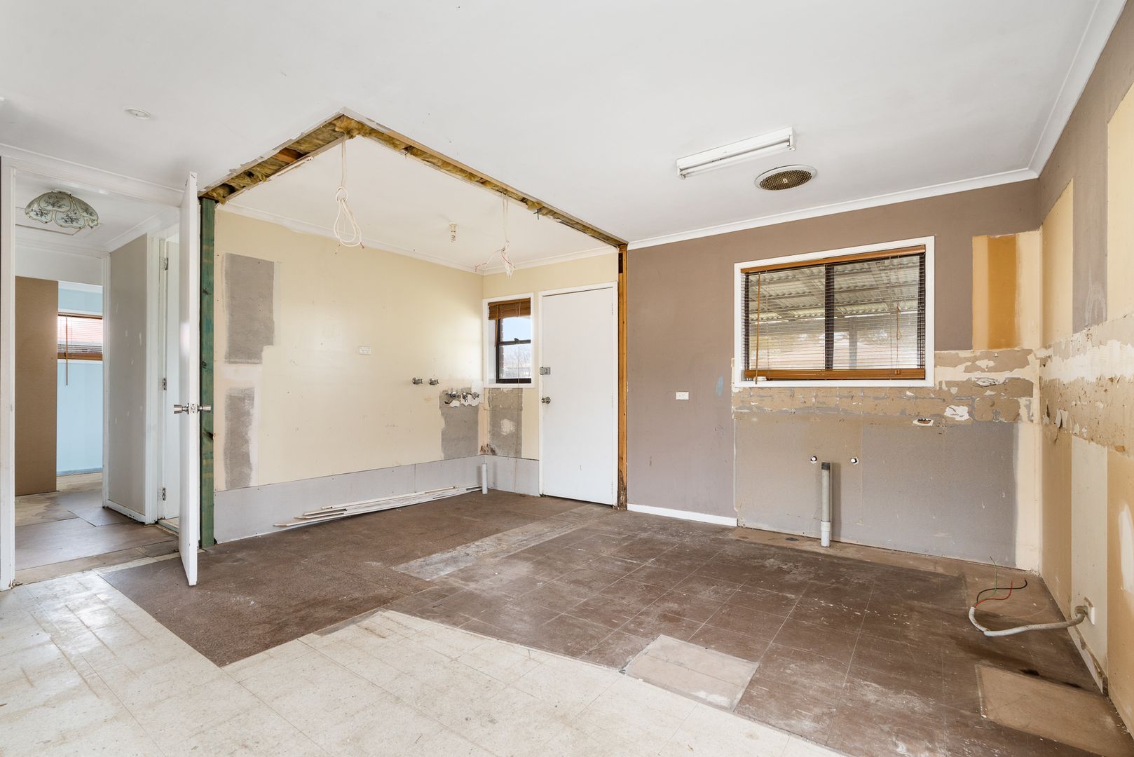 27 Jilba Street, Orange NSW 2800, Image 2