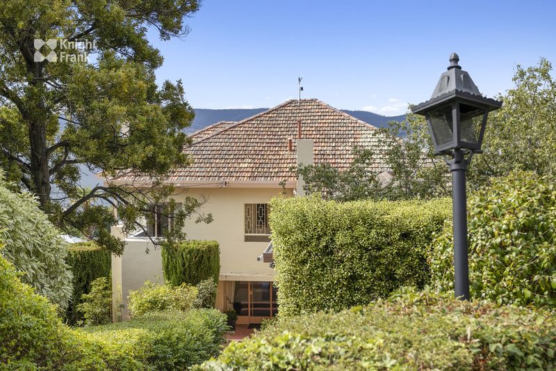 5 bedrooms House in 34 Red Chapel Avenue SANDY BAY TAS, 7005