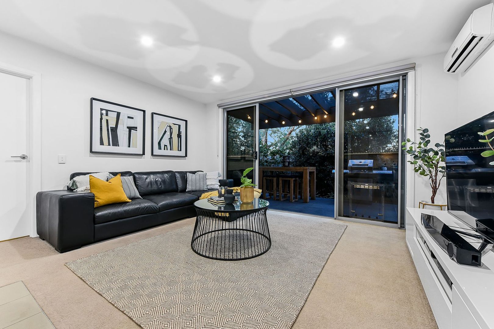 23/19 Peppertree Street, Keysborough VIC 3173, Image 2