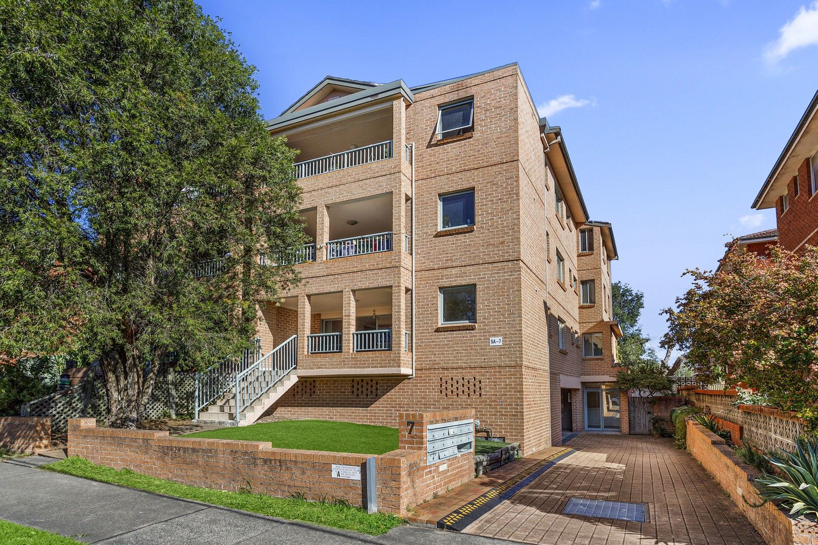 2 bedrooms Apartment / Unit / Flat in 10/5A-7 Apsley Street PENSHURST NSW, 2222