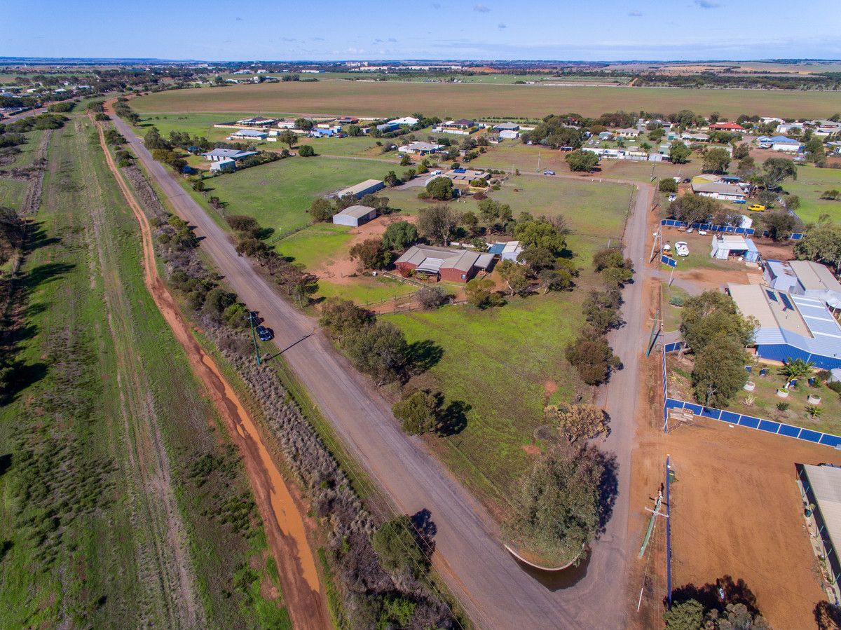 7 Beaconsfield Road, Utakarra WA 6530, Image 2