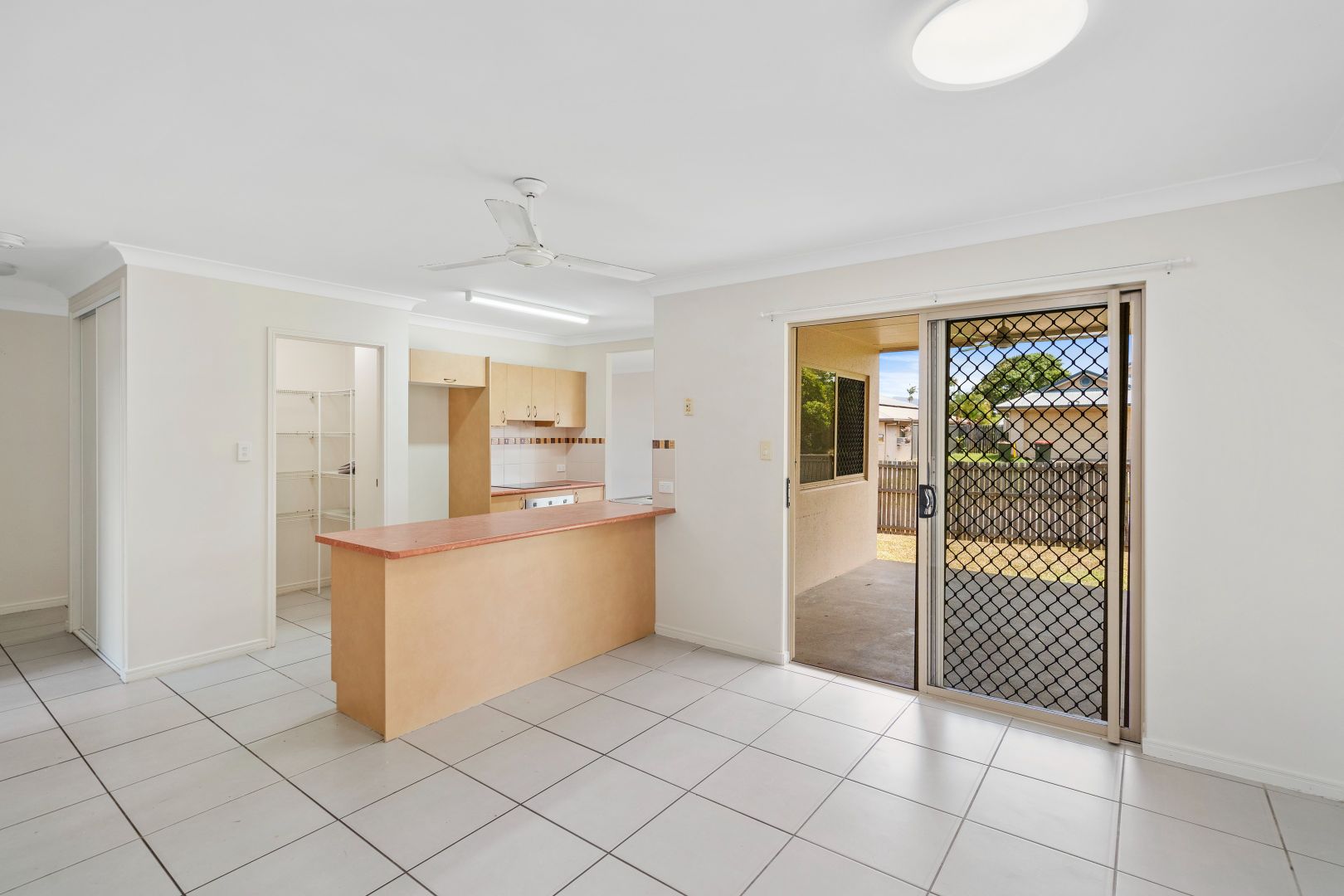 23 Sunrise Street, White Rock QLD 4868, Image 2