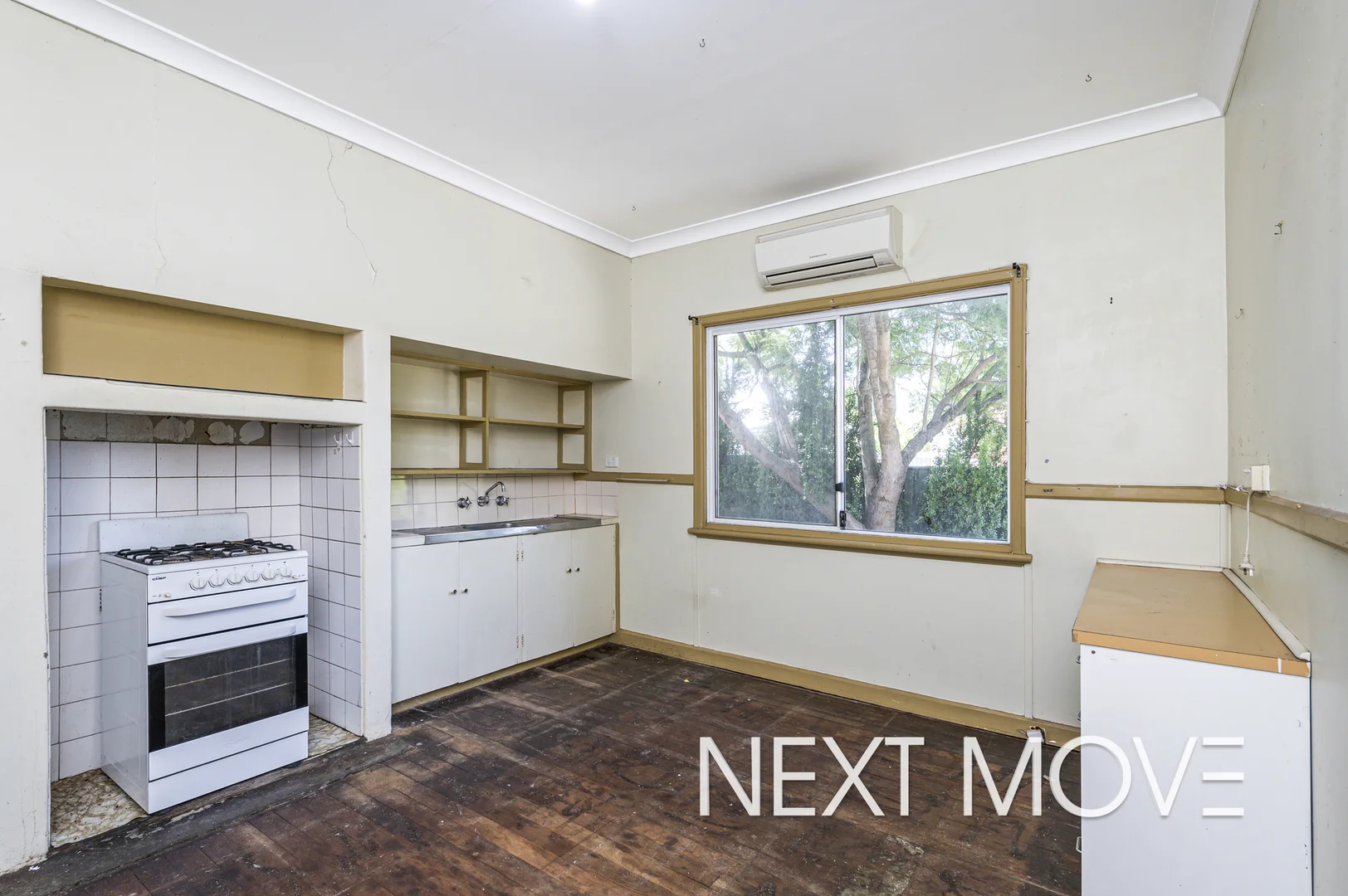 Additional image 7 of 2B Nicholas Crescent, Hilton WA 6163