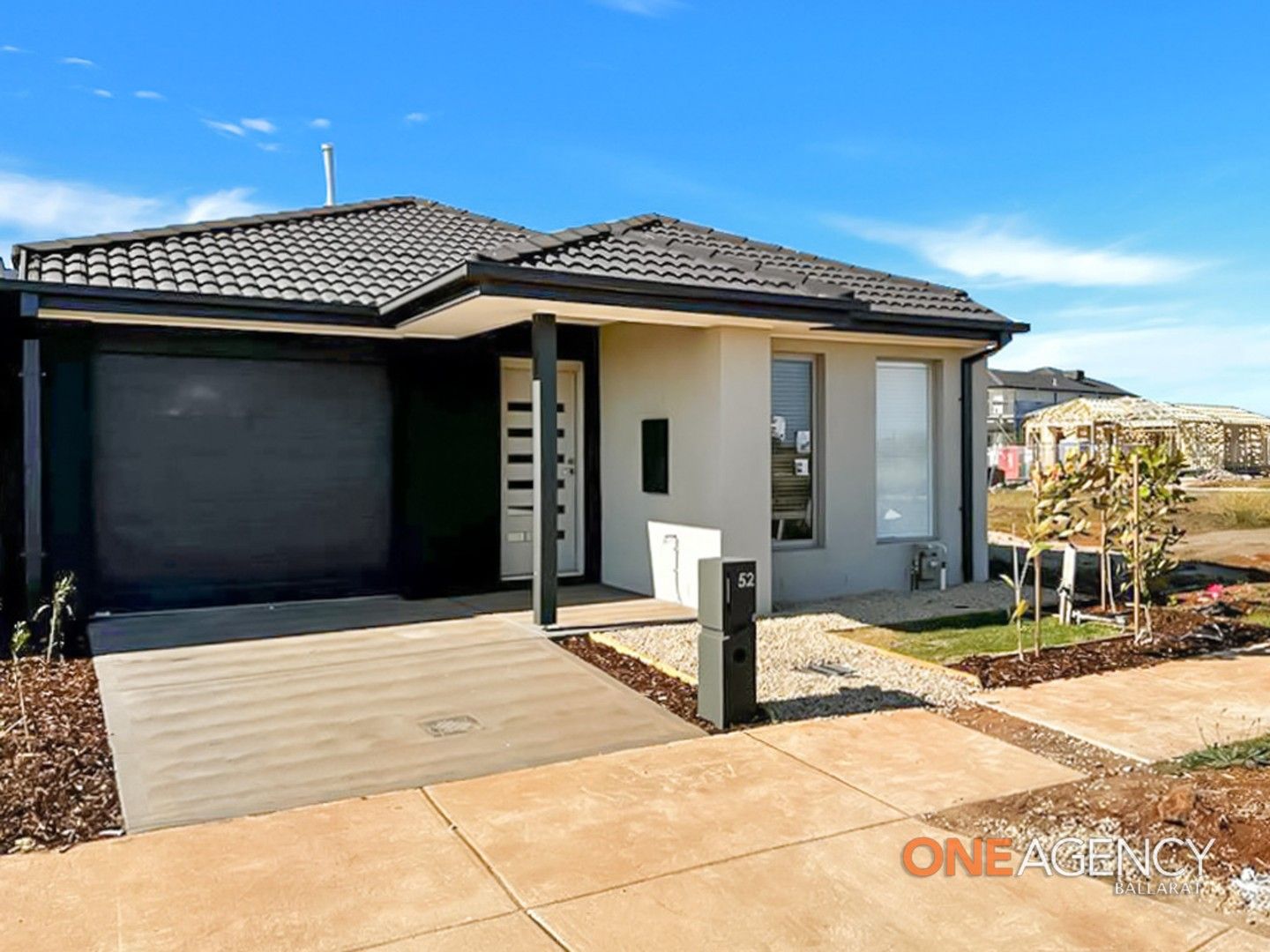 3 bedrooms House in 52 Plymouth Drive THORNHILL PARK VIC, 3335