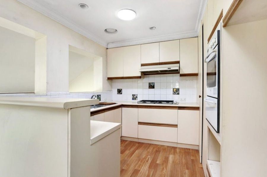 4 bedrooms House in 18 Finch Street NOTTING HILL VIC, 3168