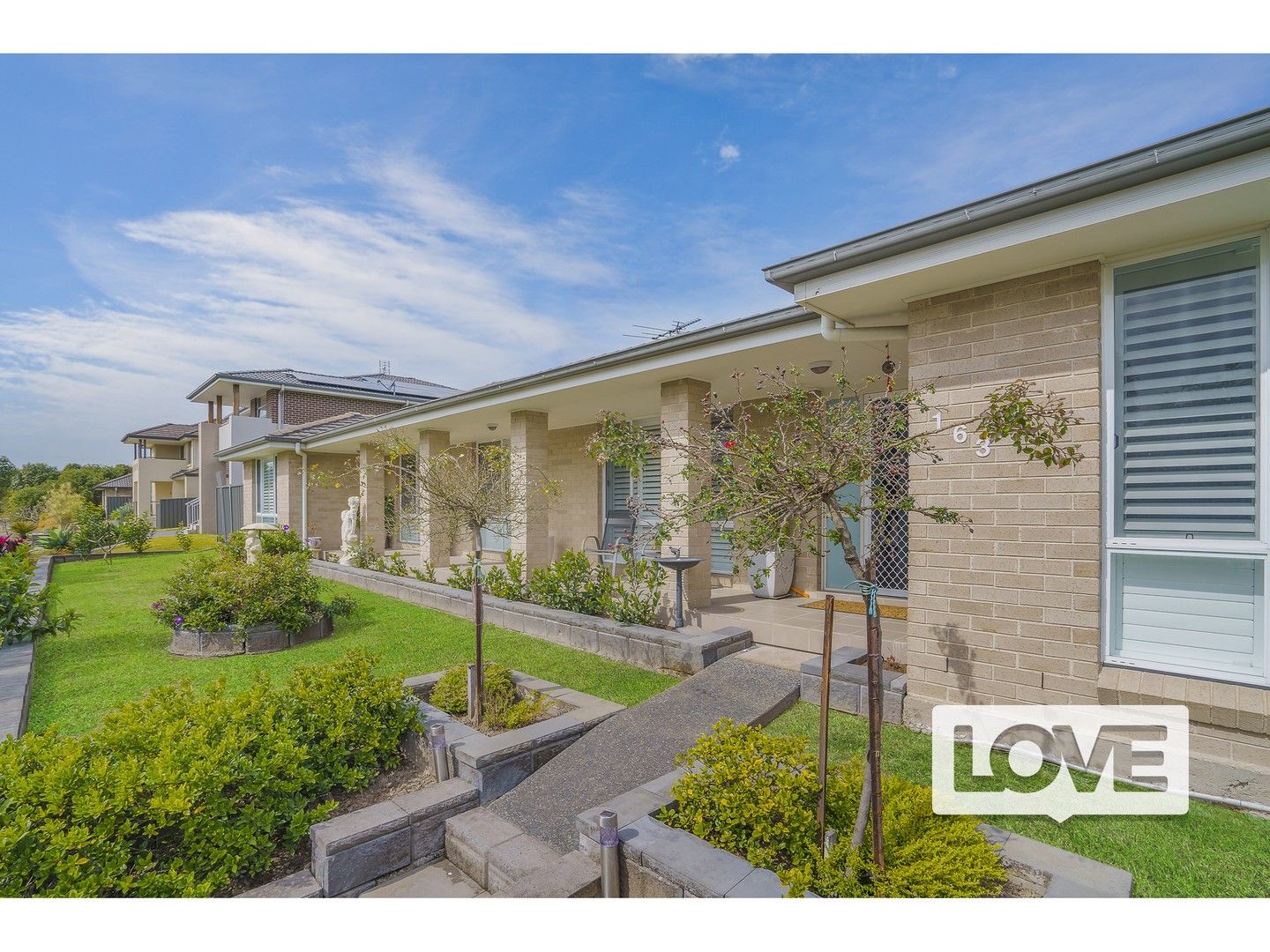 Cameron Park NSW 2285 4 beds house for Sale, 880,000 950,000