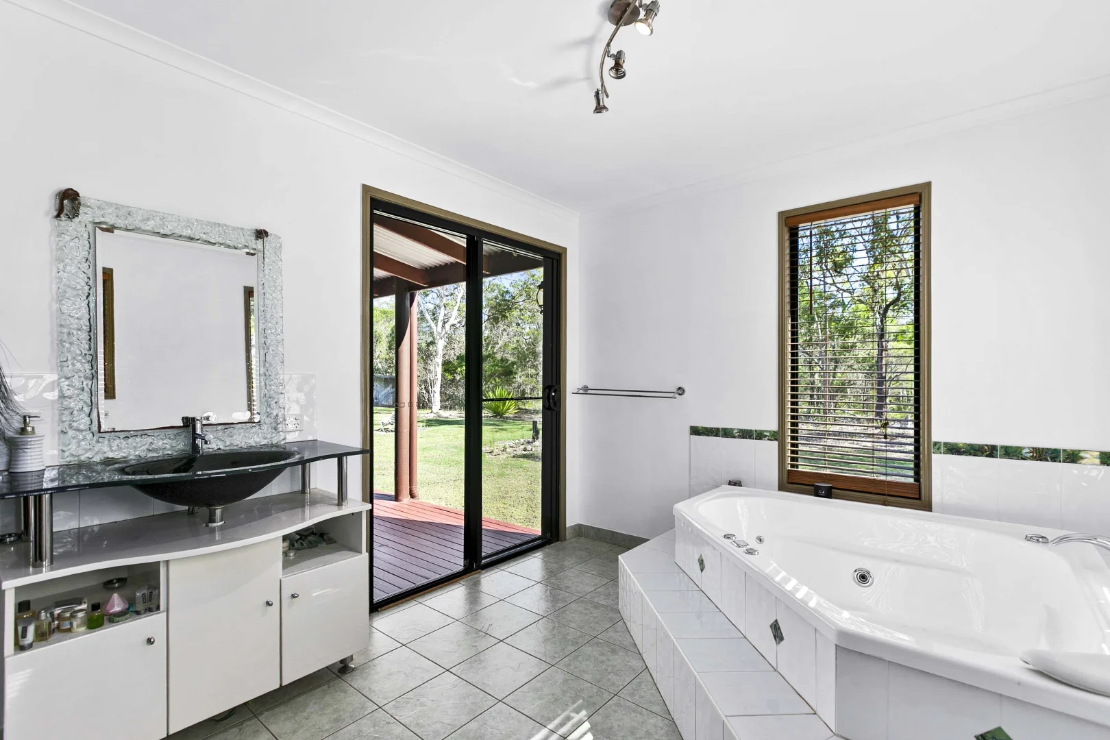 Additional image 15 of 297 Pacific Haven Cct, Pacific Haven QLD 4659