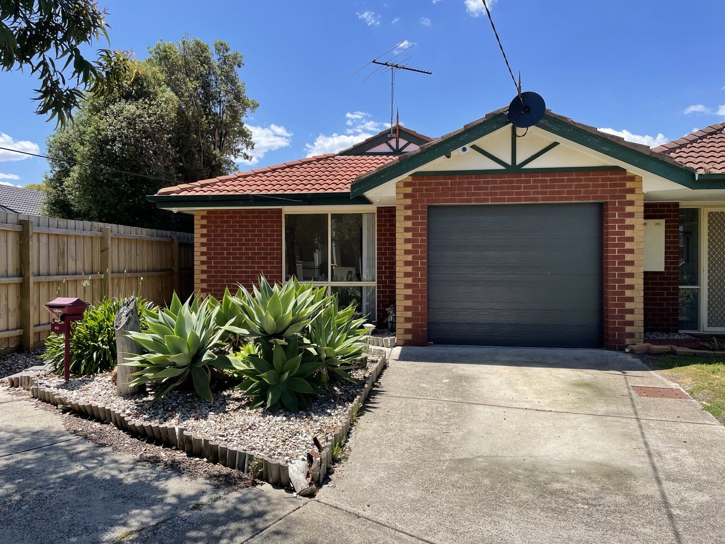 2 bedrooms House in 63 Linnet Street ALTONA VIC, 3018