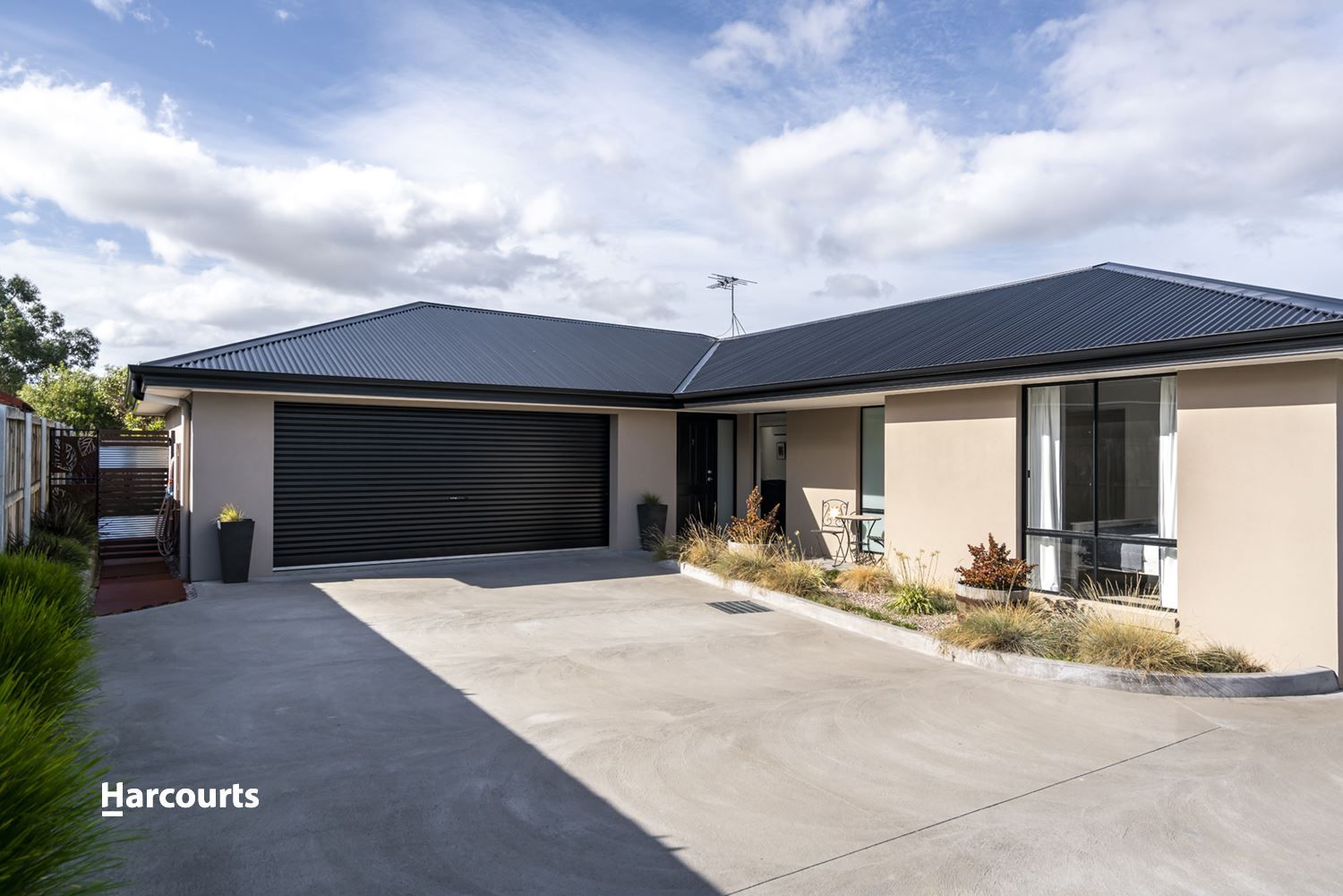 2/14 Larsen Court, Ranelagh TAS 7109, Image 2