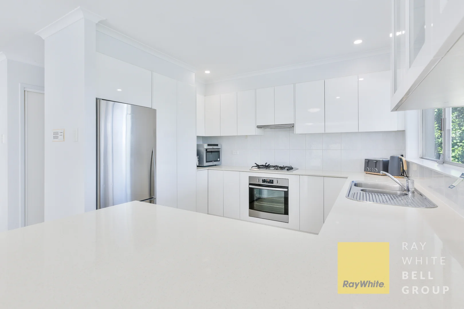 Additional image 16 of 35 Sunshine Boulevard, Broadbeach Waters QLD 4218