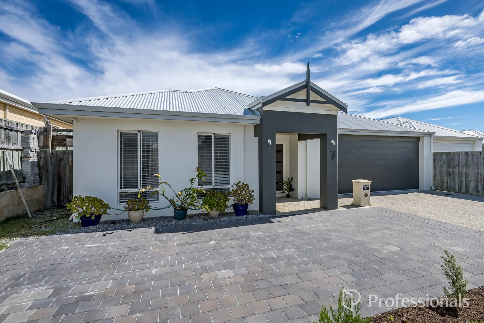 7 Carbon Street, Yanchep WA 6035