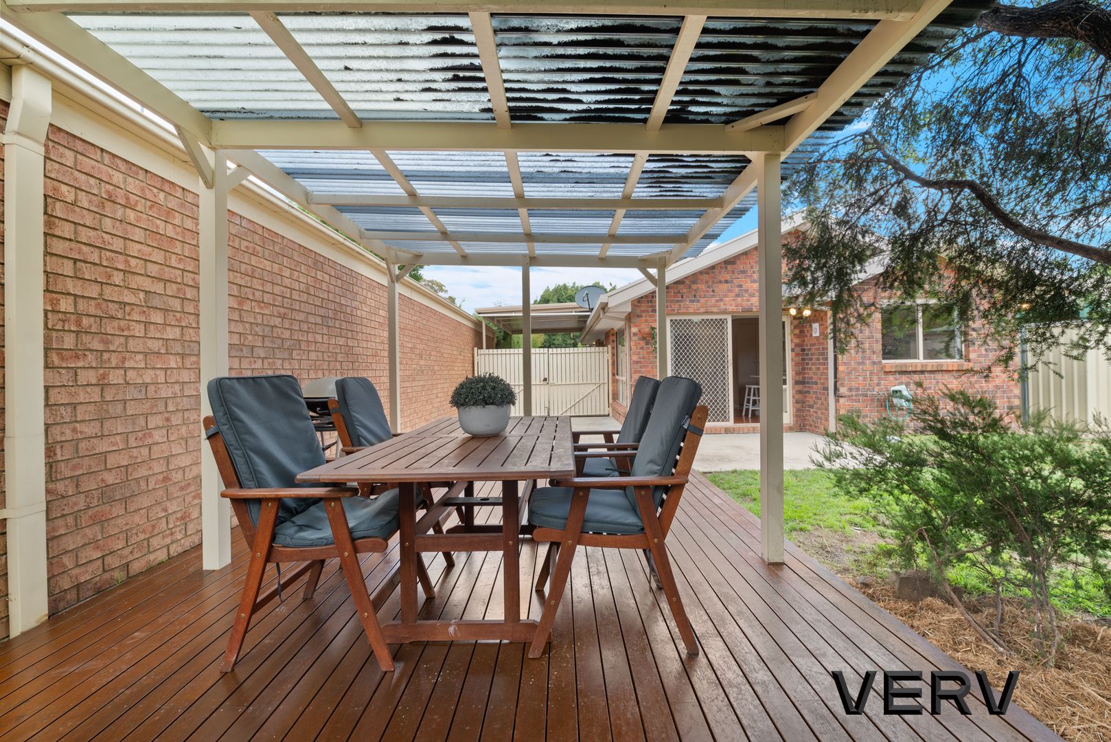 37 Corringle Close, Amaroo ACT 2914, Image 2