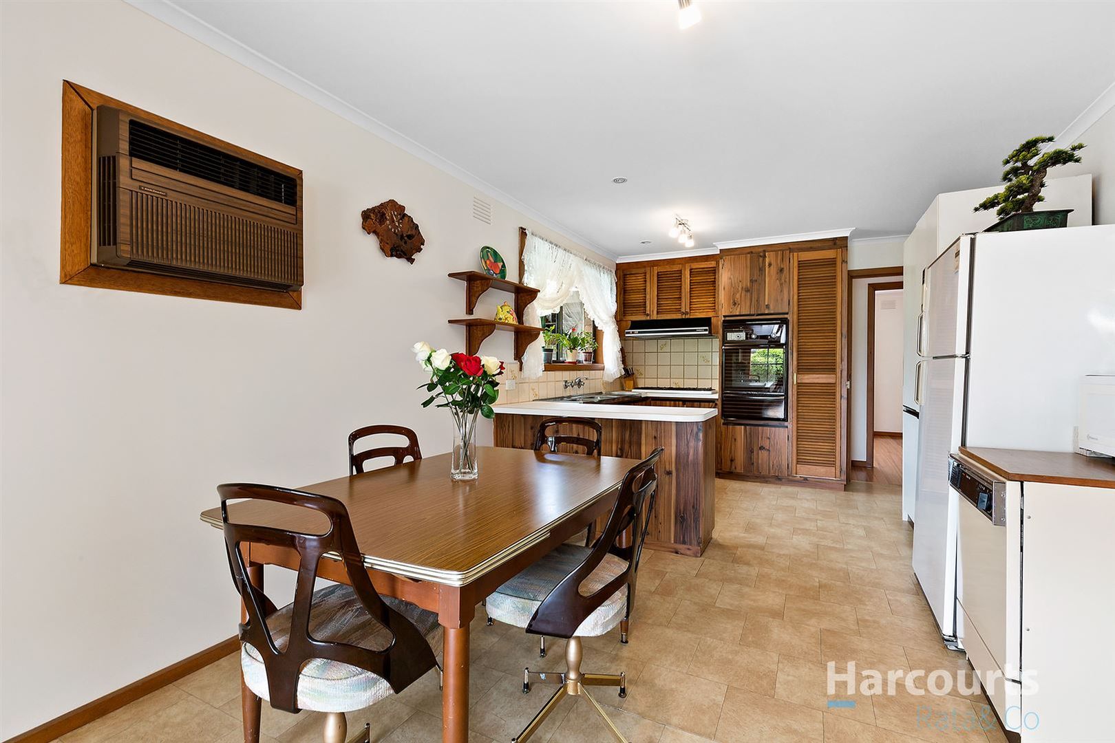 10 Christie Avenue, Mill Park VIC 3082, Image 2