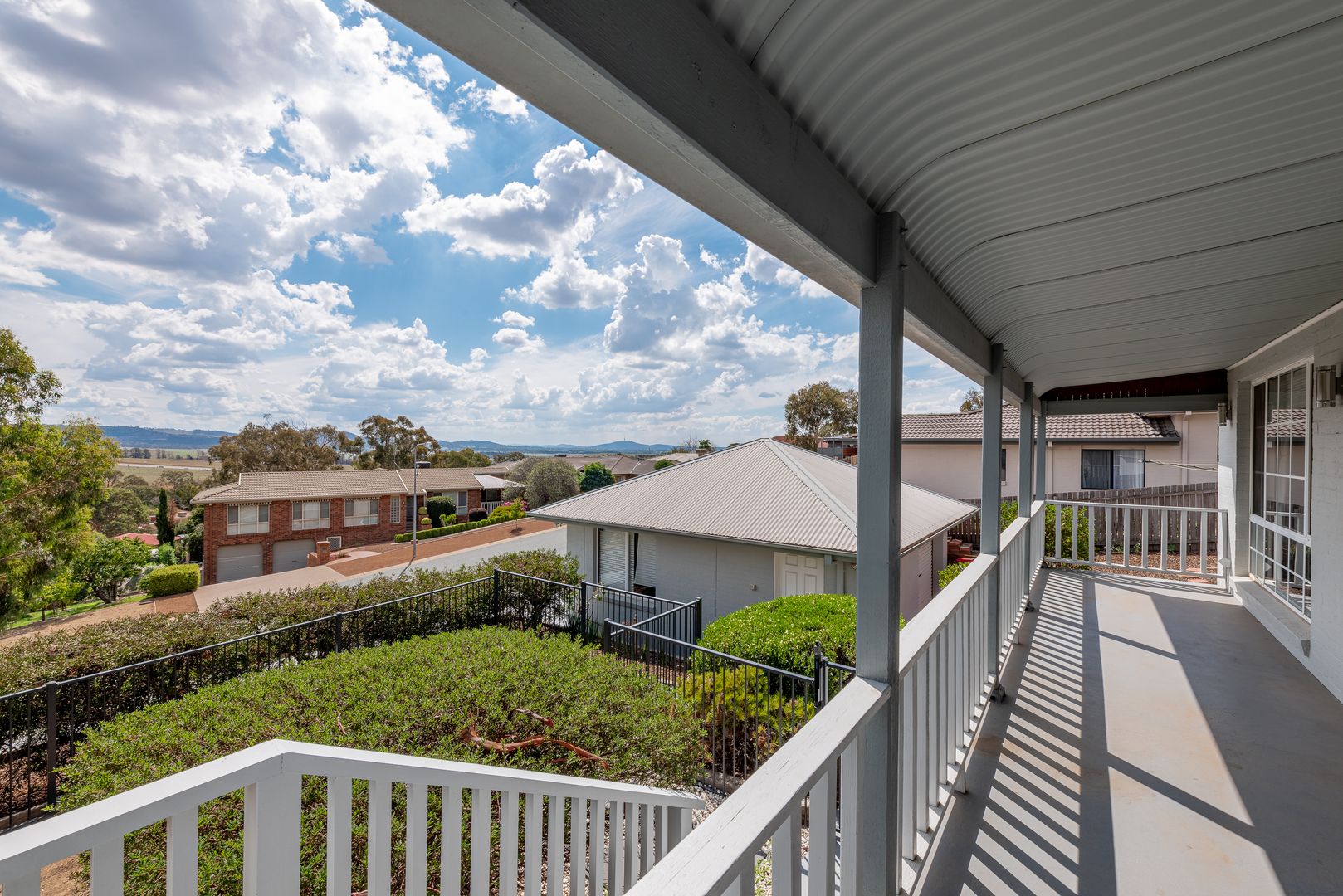 11 Kennedy Avenue, Jerrabomberra NSW 2619, Image 2