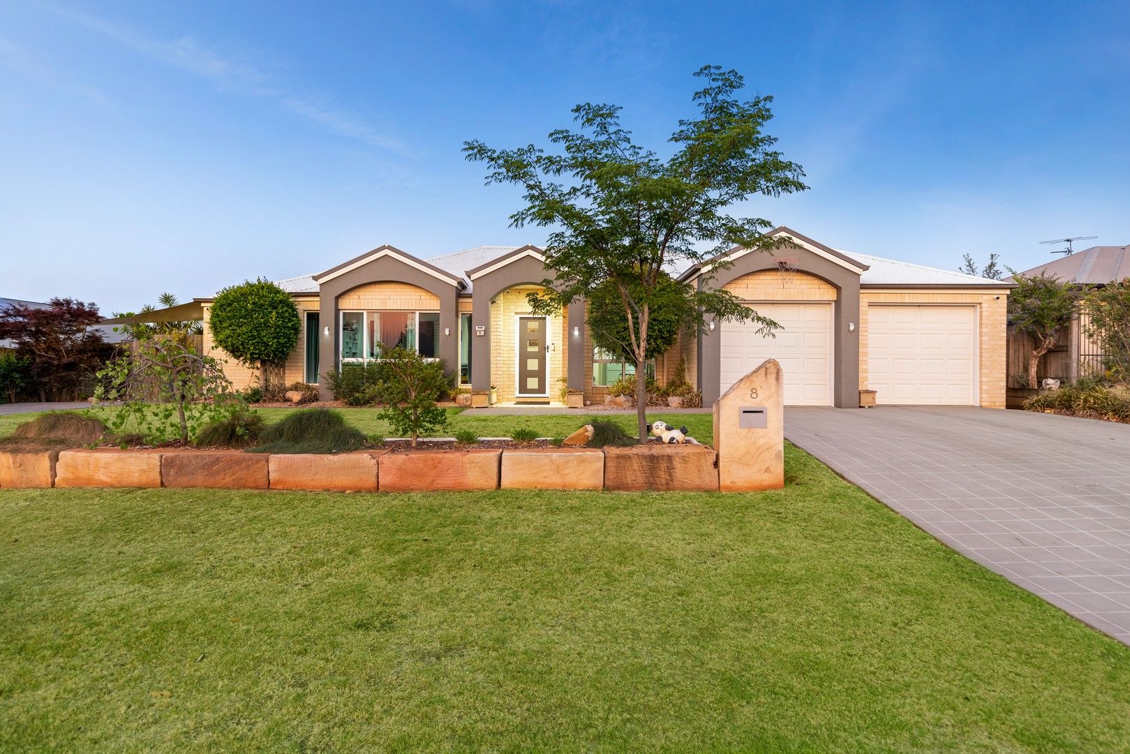 8 Nioka Drive, Highfields QLD 4352, Image 0