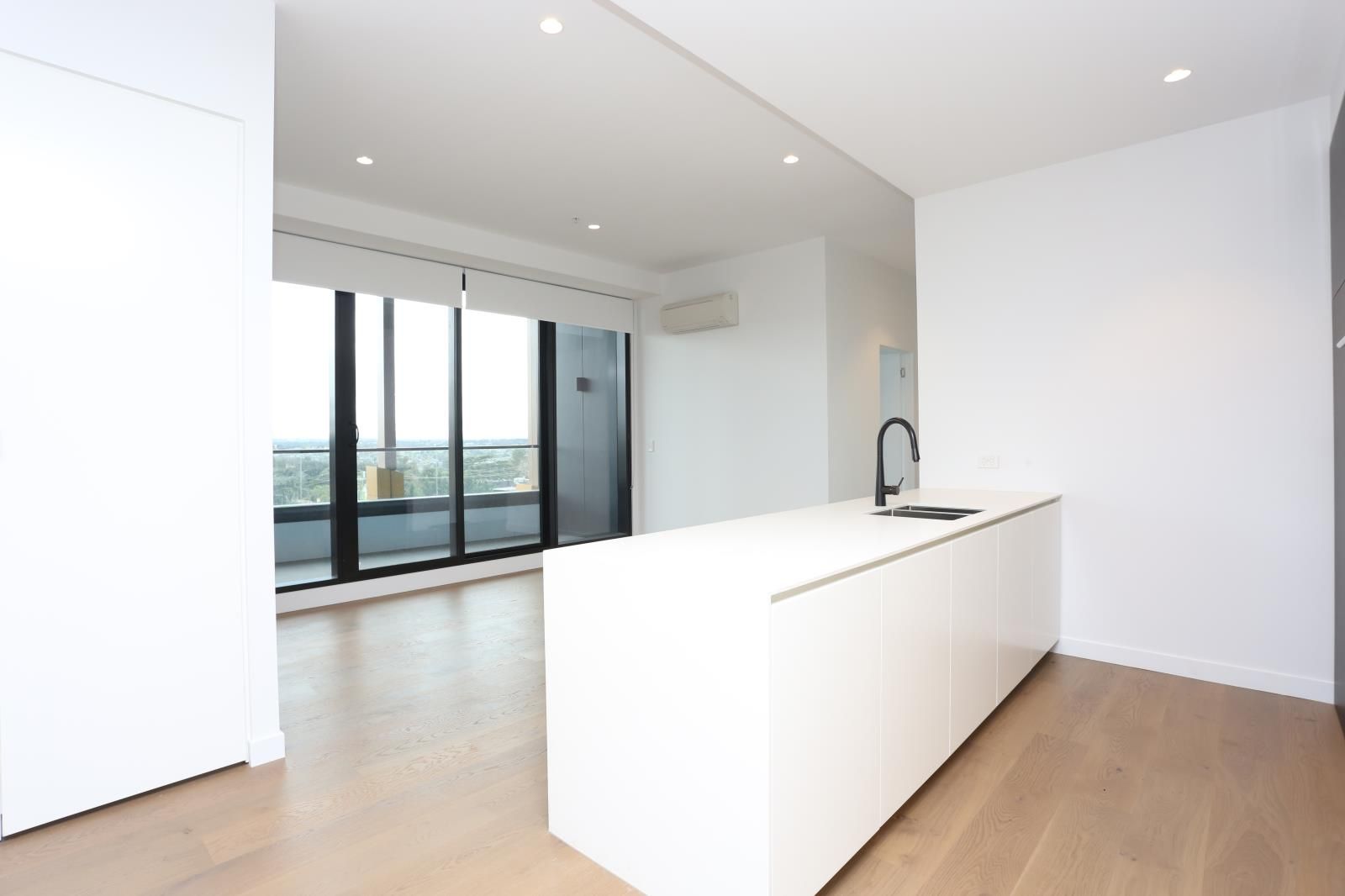 210 443 Upper Heidelberg Road Ivanhoe Vic 3079 Apartment For Rent 595 00 Domain